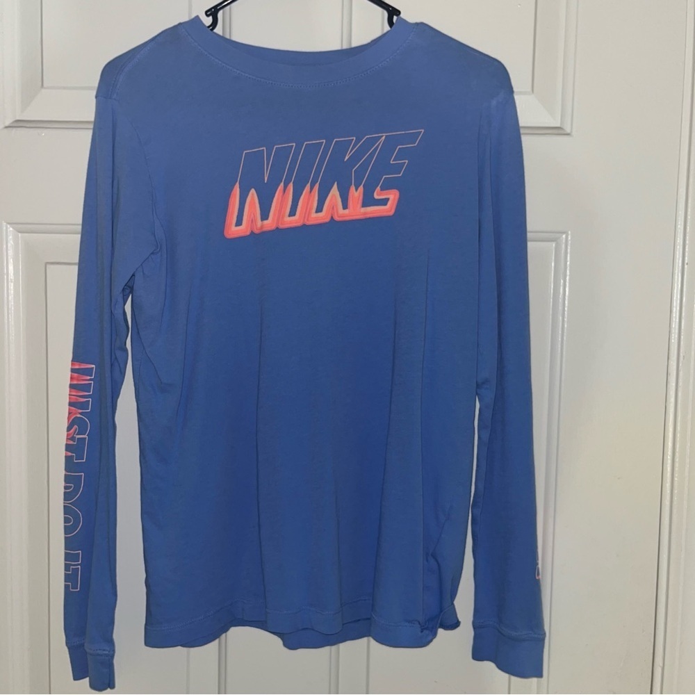 Young men’s long sleeve